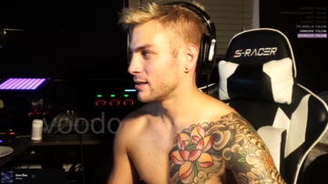 Voodoo_Hd  09-08-2021 video tongue